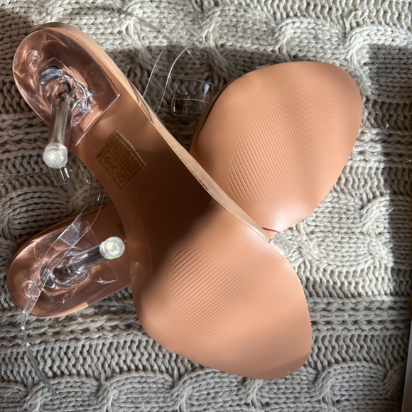 CLEAR SHOES - Picture 5 of 5